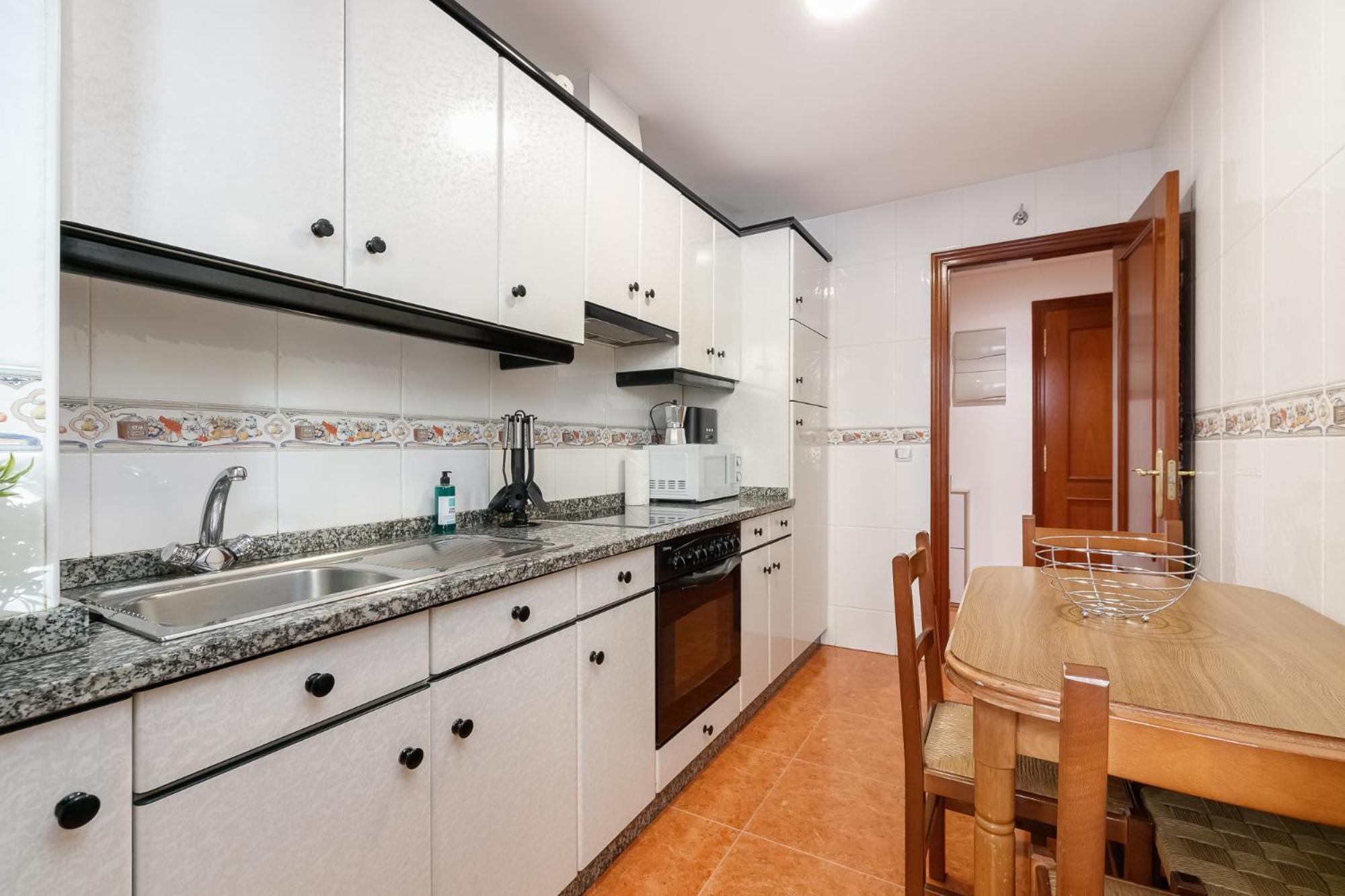 Con Parking Y 6 Huespedes By Apartment *