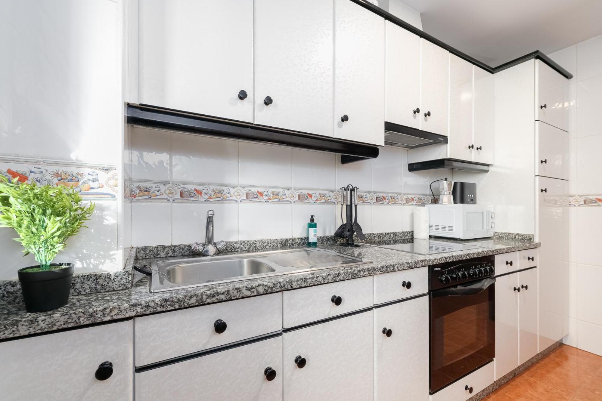 Con Parking Y 6 Huespedes By Apartment *